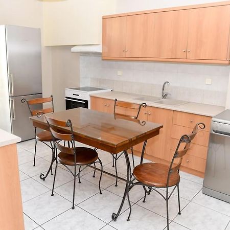 Aposperite Apartment Каламата Екстериор снимка