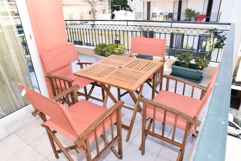 Aposperite Apartment Каламата Екстериор снимка