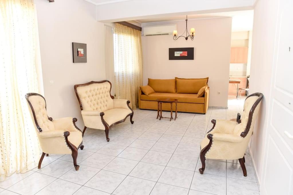 Aposperite Apartment Каламата Екстериор снимка