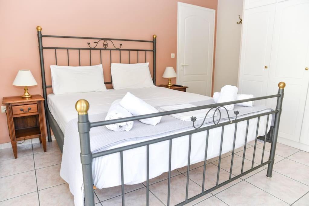 Aposperite Apartment Каламата Екстериор снимка